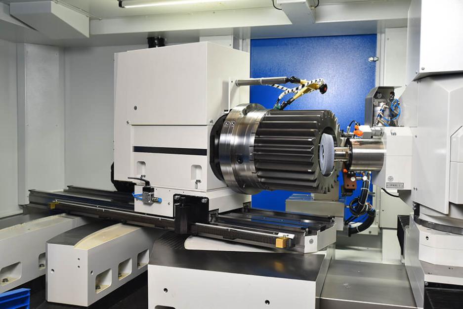 01_Galeria_ILD_ (5) Large gear grinding