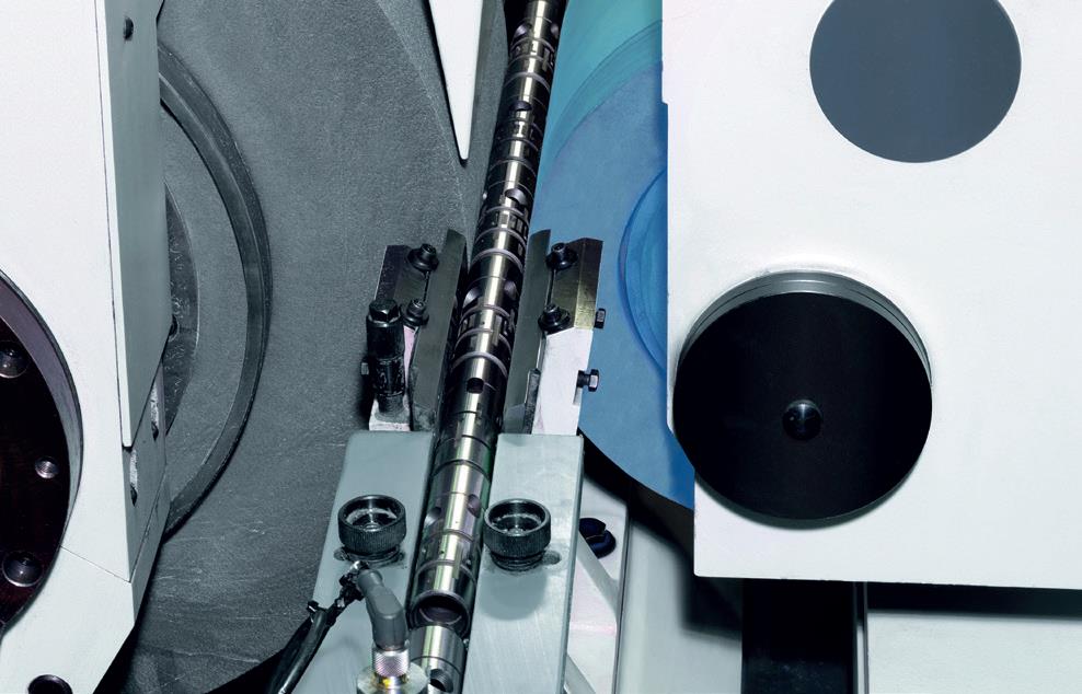 5_Through feed grinding of hydraulic parts